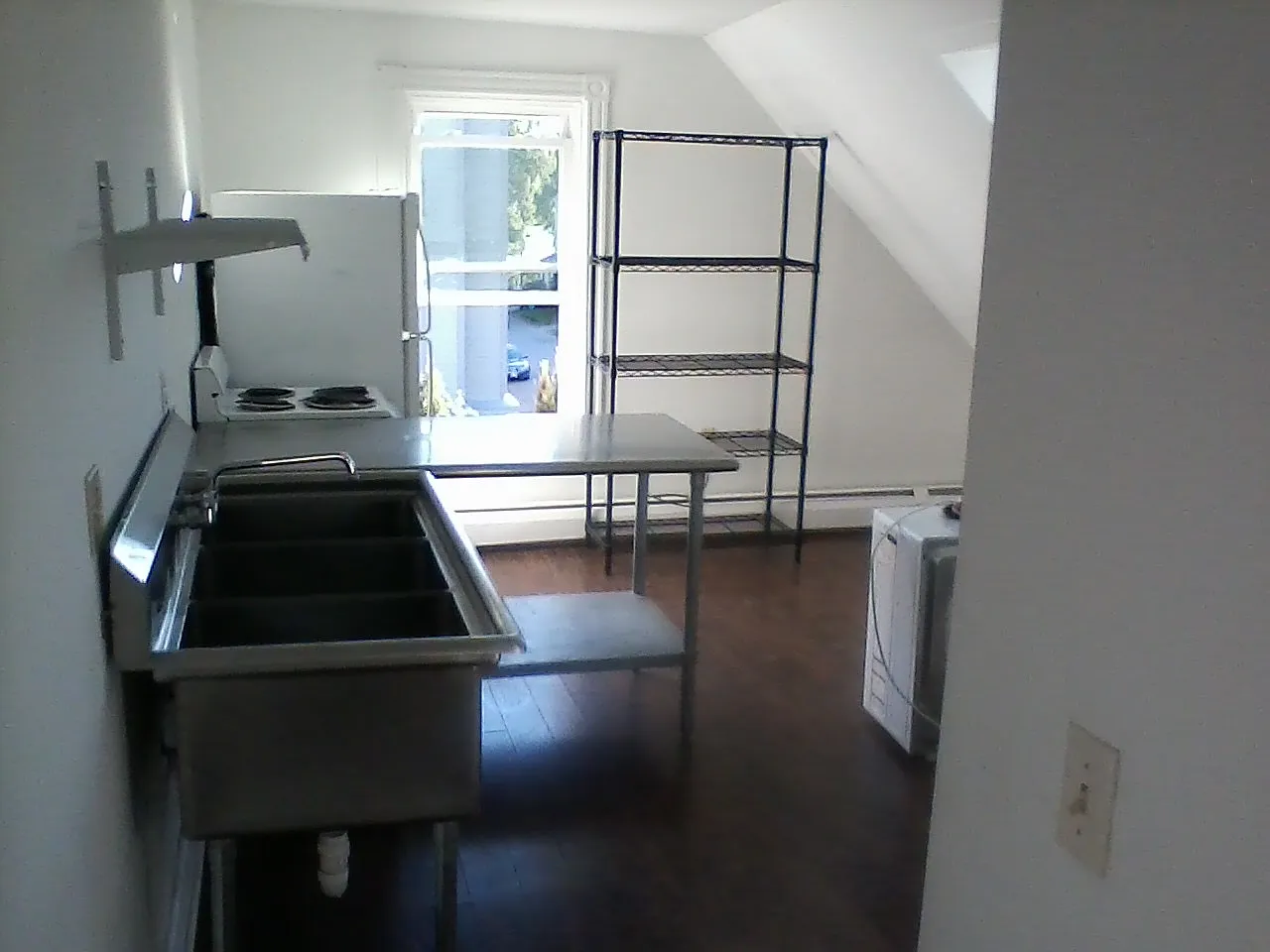 2 bed, 850 sqft, $2,350 — Photo 2