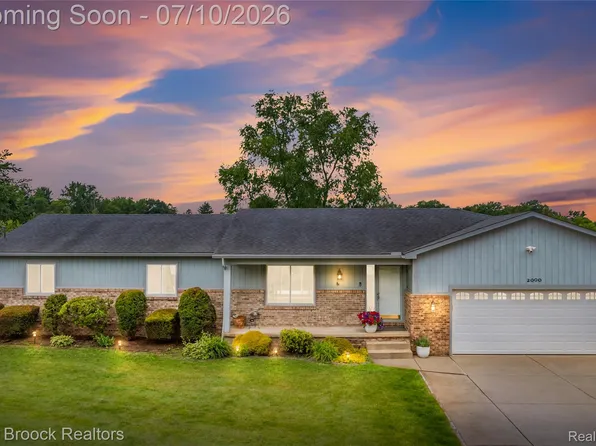 2000 Matthew St, Commerce Township, MI 48390