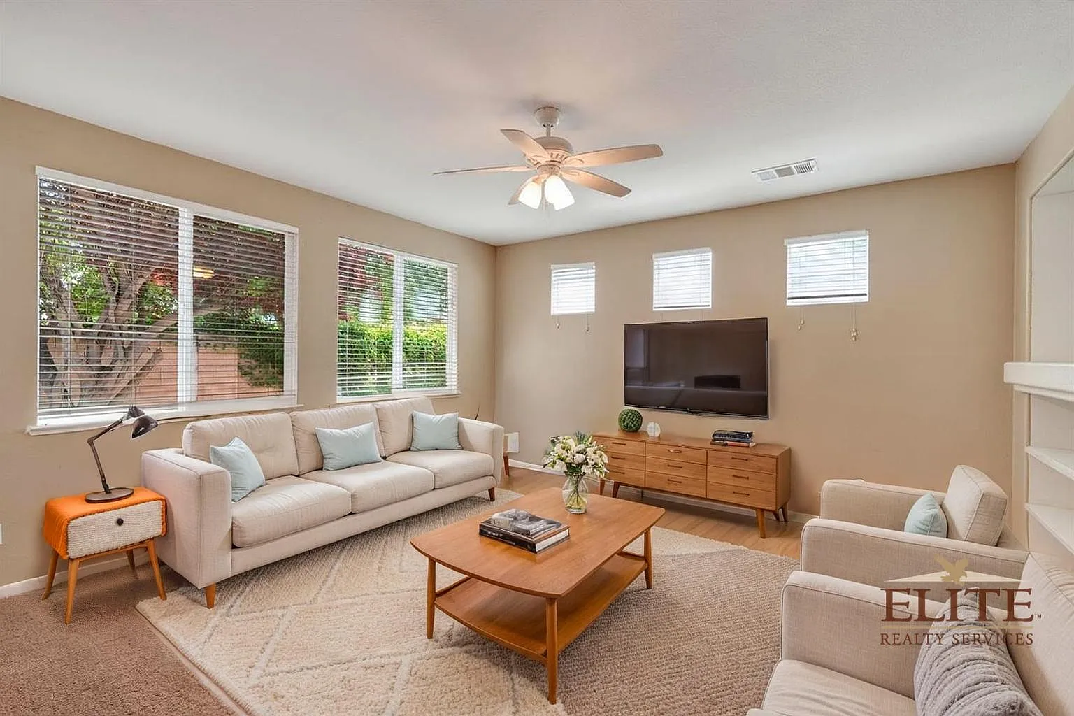 4 bed, 2372 sqft, $2,600 — Photo 3