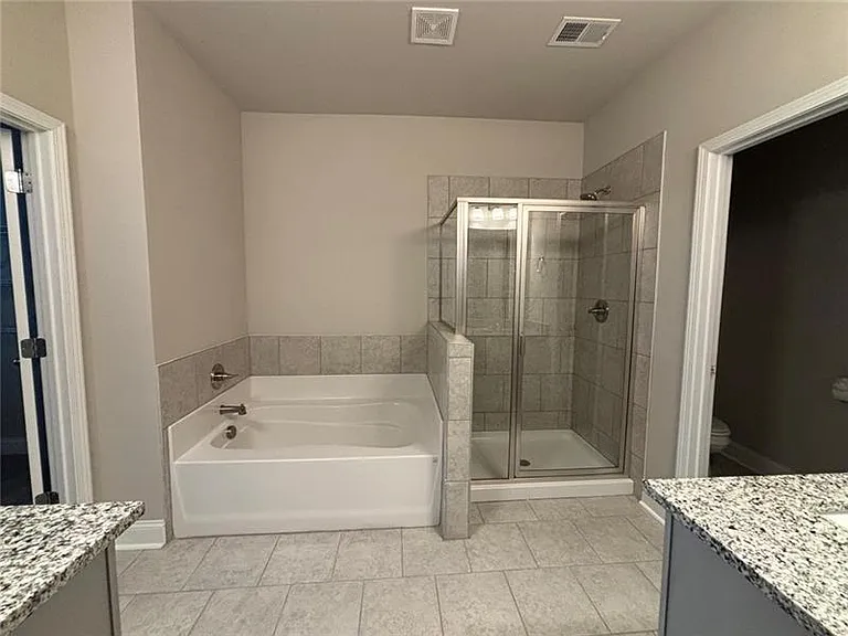 2005 Manor Pointe Dr — Photo 10