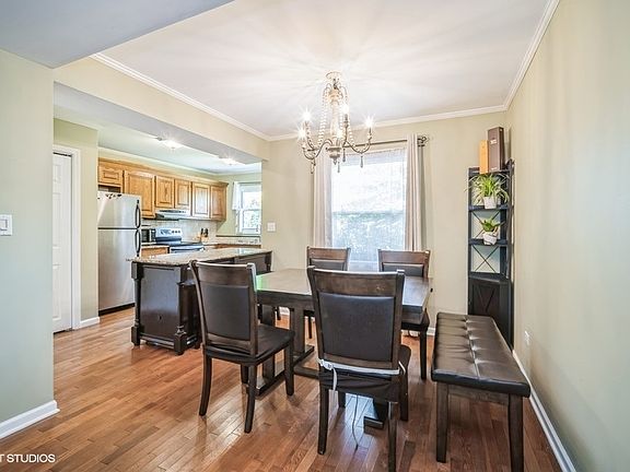 4th image of 602 N Hough St #B