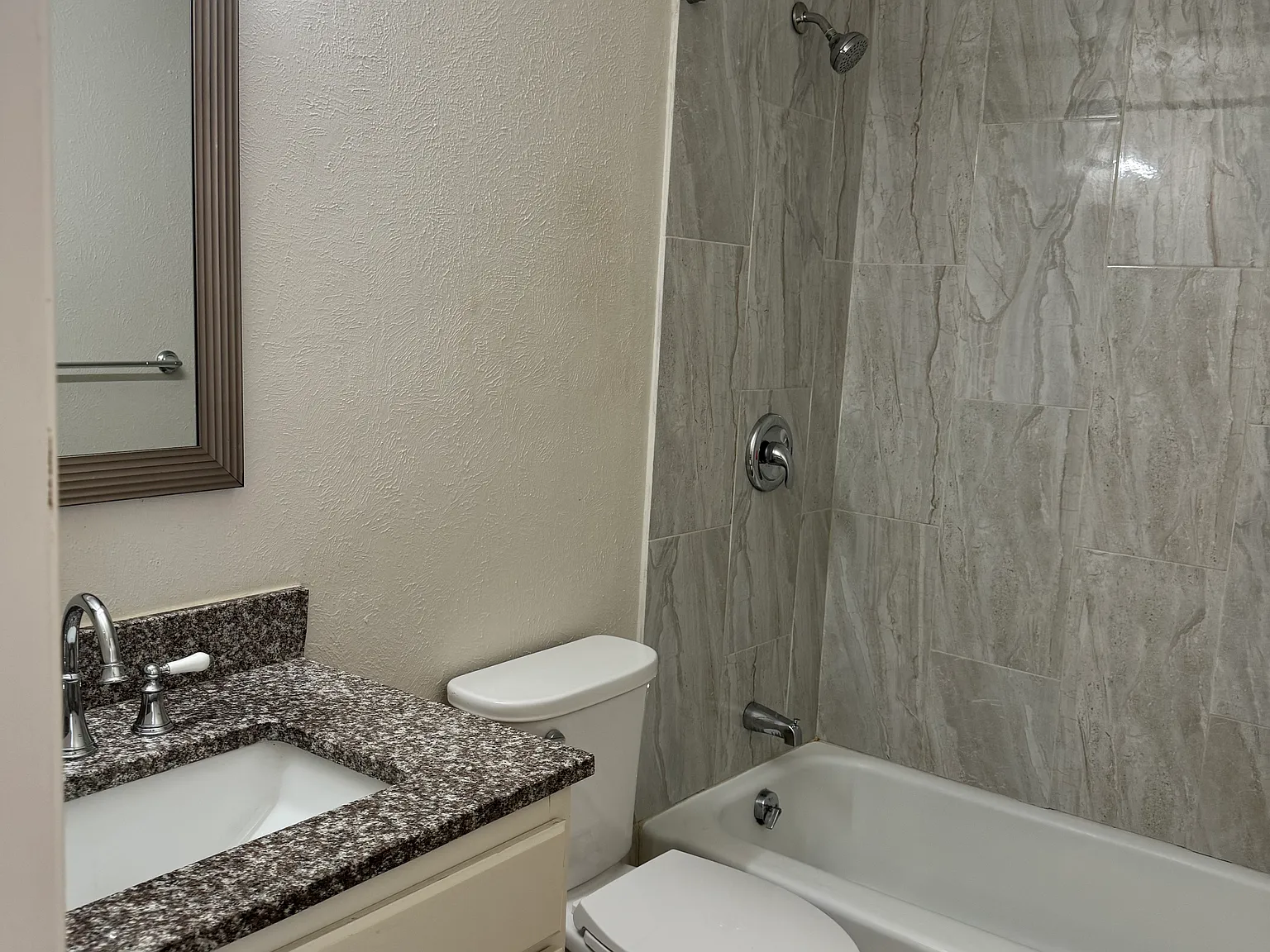 2 bed, 740 sqft, $1,250 — Photo 3
