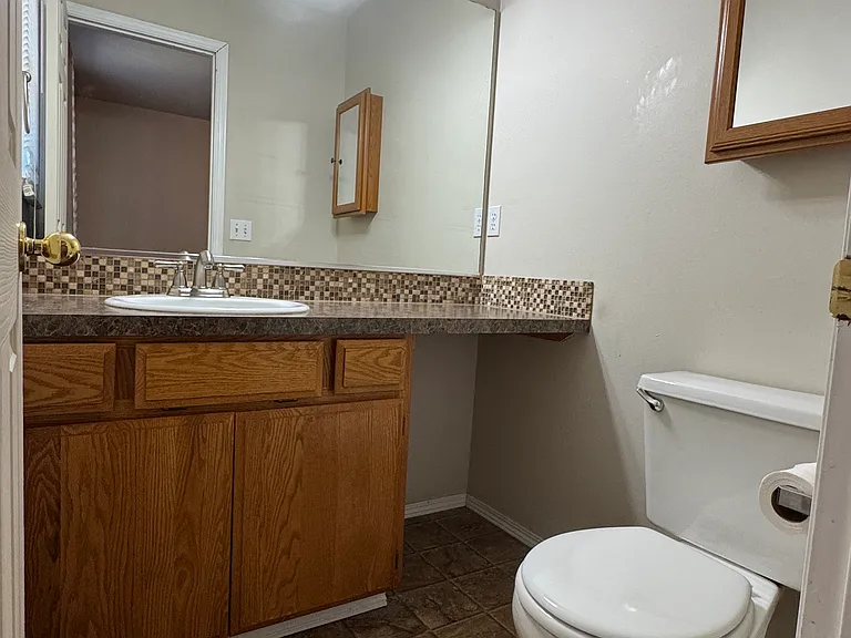 Main Bedroom Bathroom