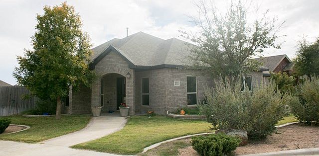 1st image of 6001 Medina Dr