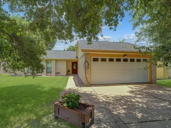 742 Sugar Hill Dr, La Porte, TX 77571