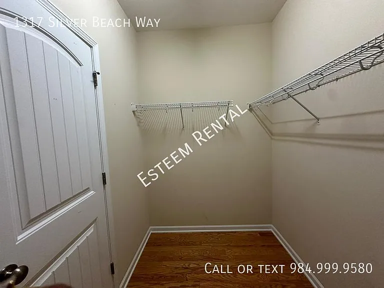 1317 Silver Beach Way — Photo 29