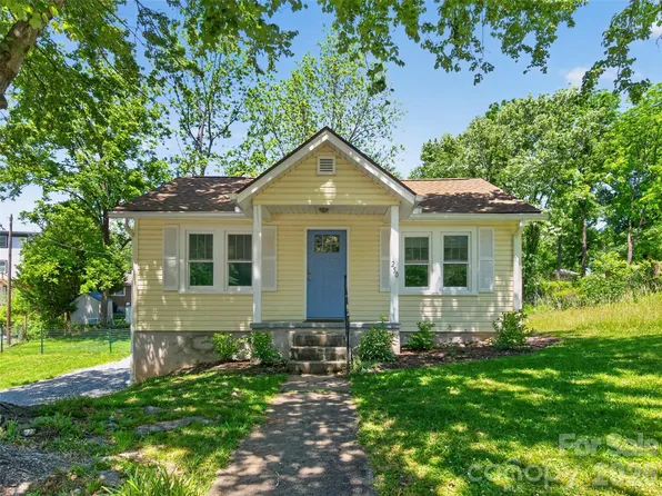 250 Oakdale St, Brevard, NC 28712