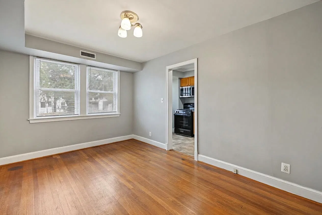 5 bed, 2875 sqft, $6,400 — Photo 4