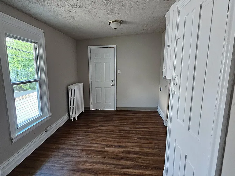 922 W Walnut St #2 — Photo 14