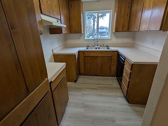 4th image of 1443 E Madison Ave #1443