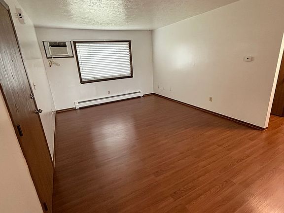 2nd image of 8423 Colwyn Ct