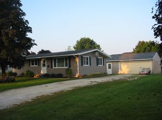 107 Centennial Dr, Mediapolis, IA 52637