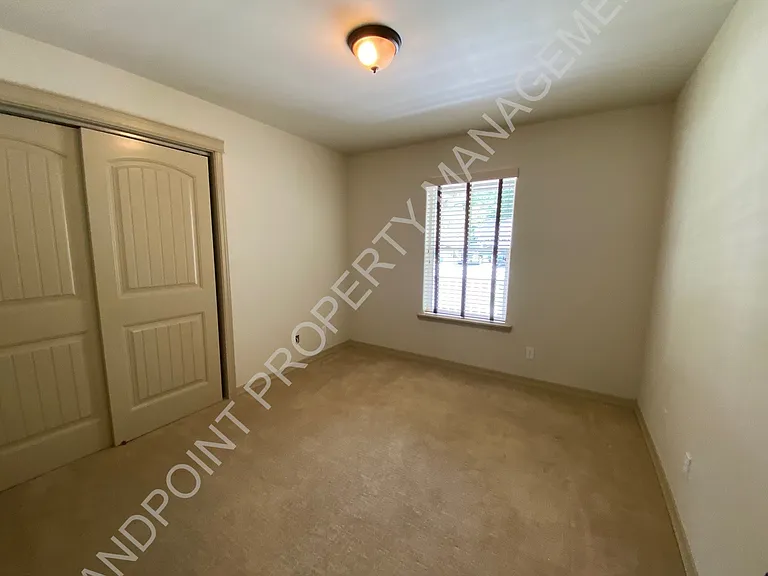 310 Huppert Ln — Photo 14