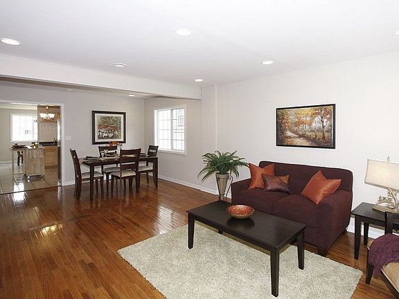 4th image of 5844 Capulina Ave