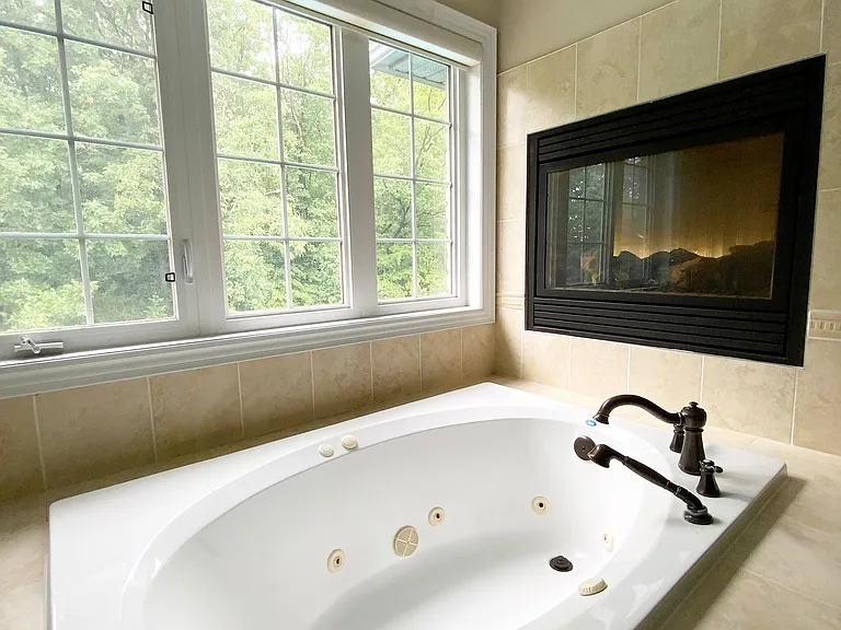 3385 Liptay Ave — Photo 26