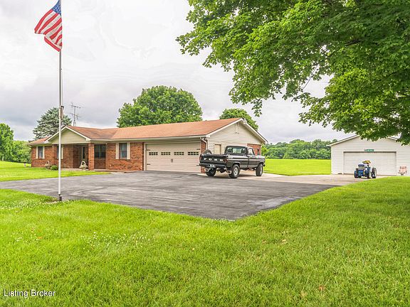 2nd image of 285 Sacree Ln