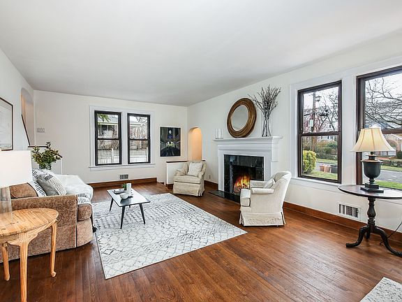 54 Woodbine Ave Larchmont, NY (10 of 29).jpg