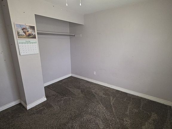 3rd image of 3111 W Midwest Dr