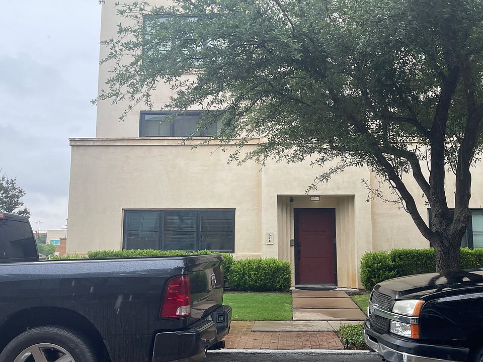 1st image of 916 Magnolia Green Dr