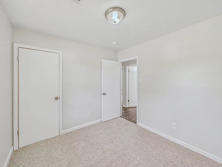 633 Smart St-16_05202026