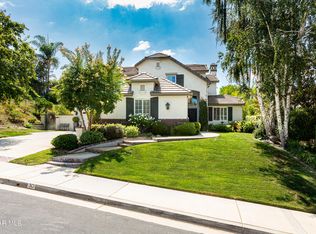 30 W Twisted Oak Dr, Simi Valley, CA 93065