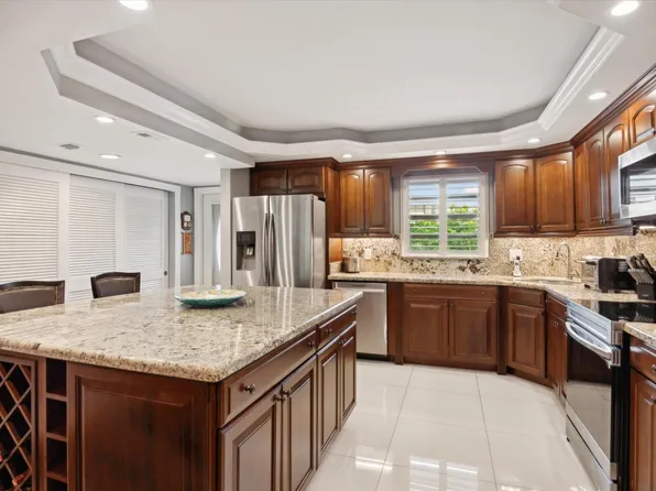 111 S Hollybrook Drive #307, Pembroke Pines, FL 33025