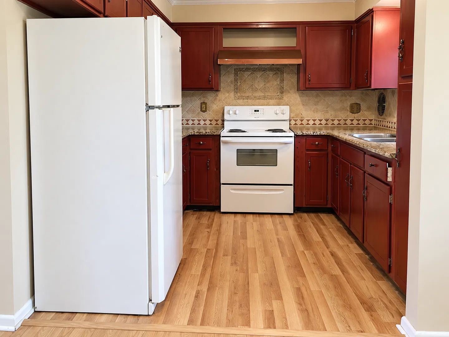 4 Bed 2 Bath Home | Pet Friendly | Washer Dryer Hook Ups & Central Air | Section 8 Welcome — Photo 4