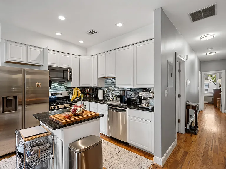 1358 Girard St NW #3 — Photo 10