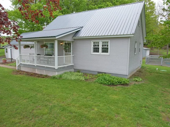 4588 County Route 22, Lacona, NY 13083