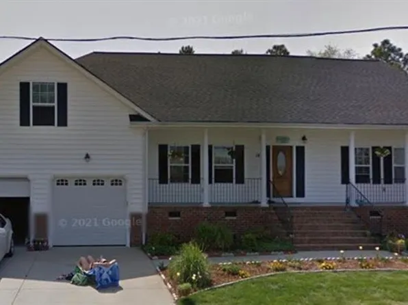 14 Pine St, Poquoson, VA 23662