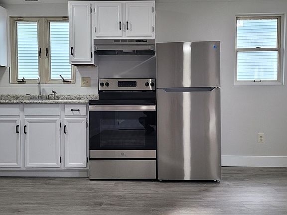 3rd image of 8 Church St #C