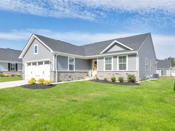 166 Eagle Cir, Amherst, OH 44001