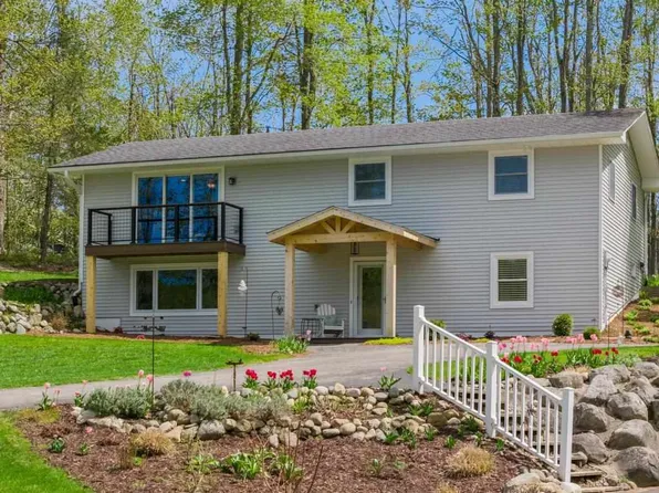 1525 Quick Rd, Harbor Springs, MI 49740
