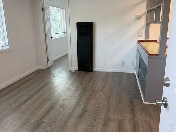 4th image of 1019 Lochbrae Rd