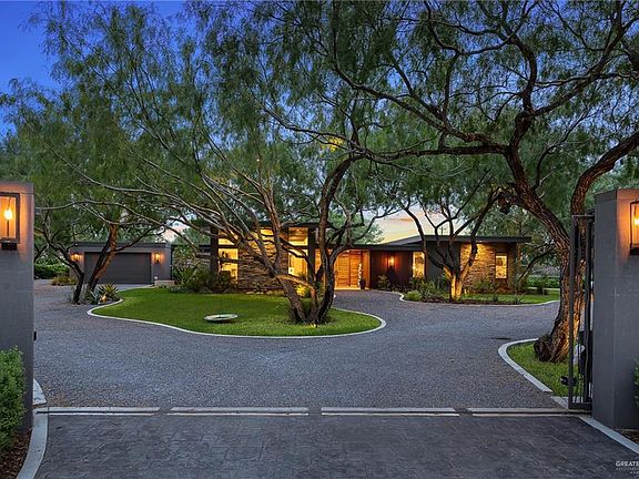 2nd image of 1907 Pond Cir