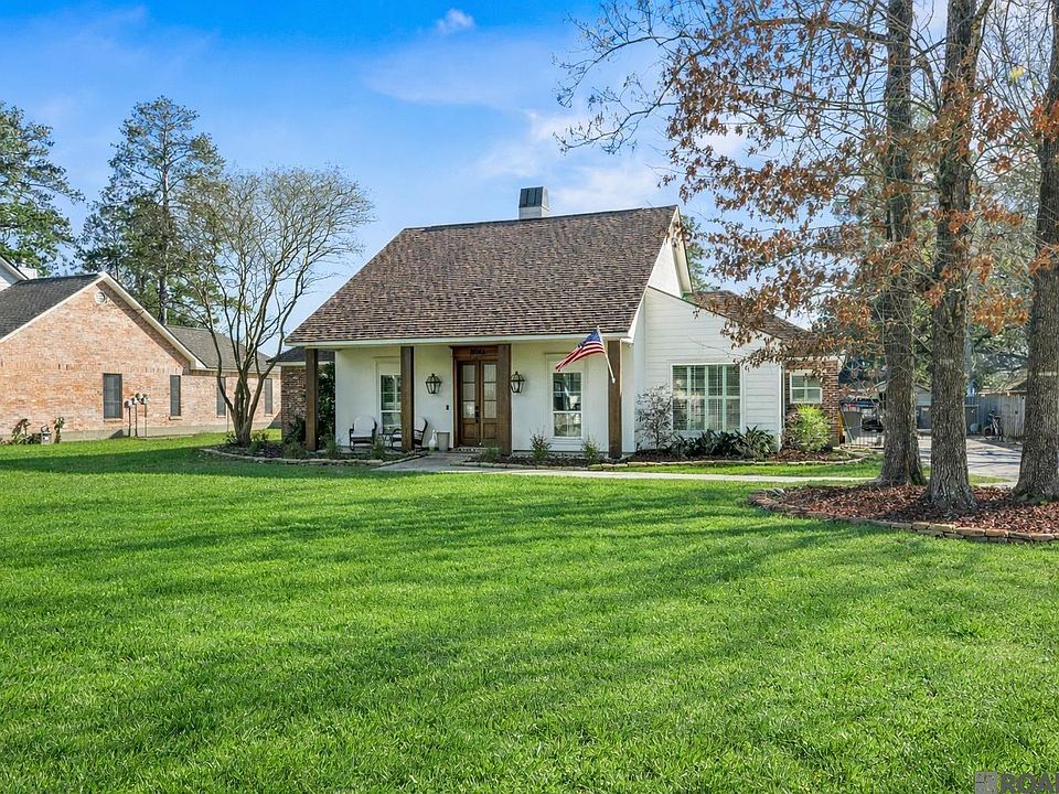 1st image of 18042 Magnolia Bend Rd