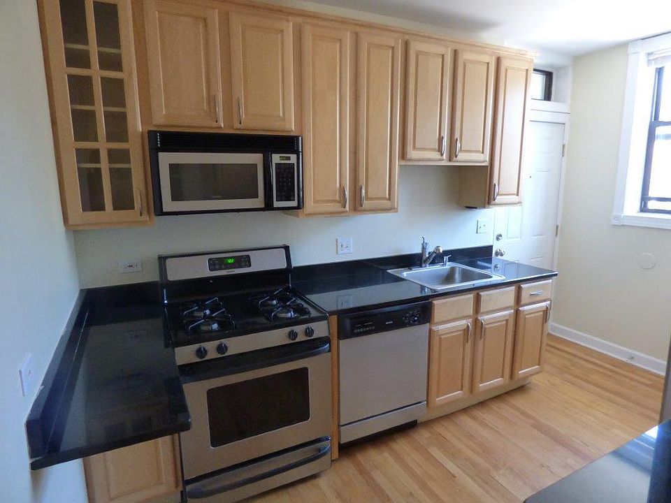 1st image of 6442 N Leavitt St #2