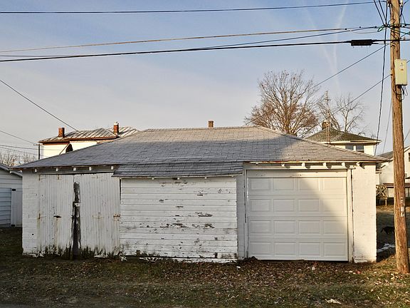 4th image of 415 Gray Ave