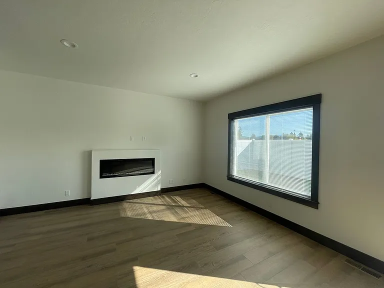139 E Lobo Loop — Photo 5