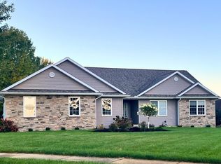 2715 E Lake Tahoe Trl, Warsaw, IN