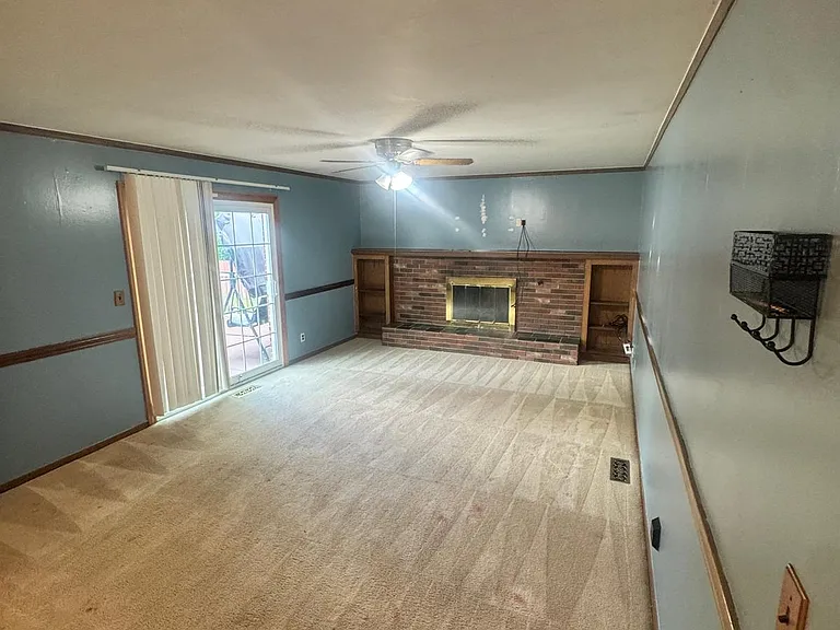 10922 Chicago Rd — Photo 10