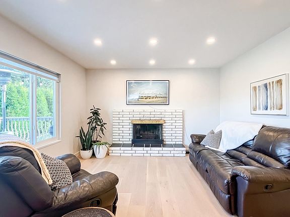 4th image of 1021 Ranch Park Way