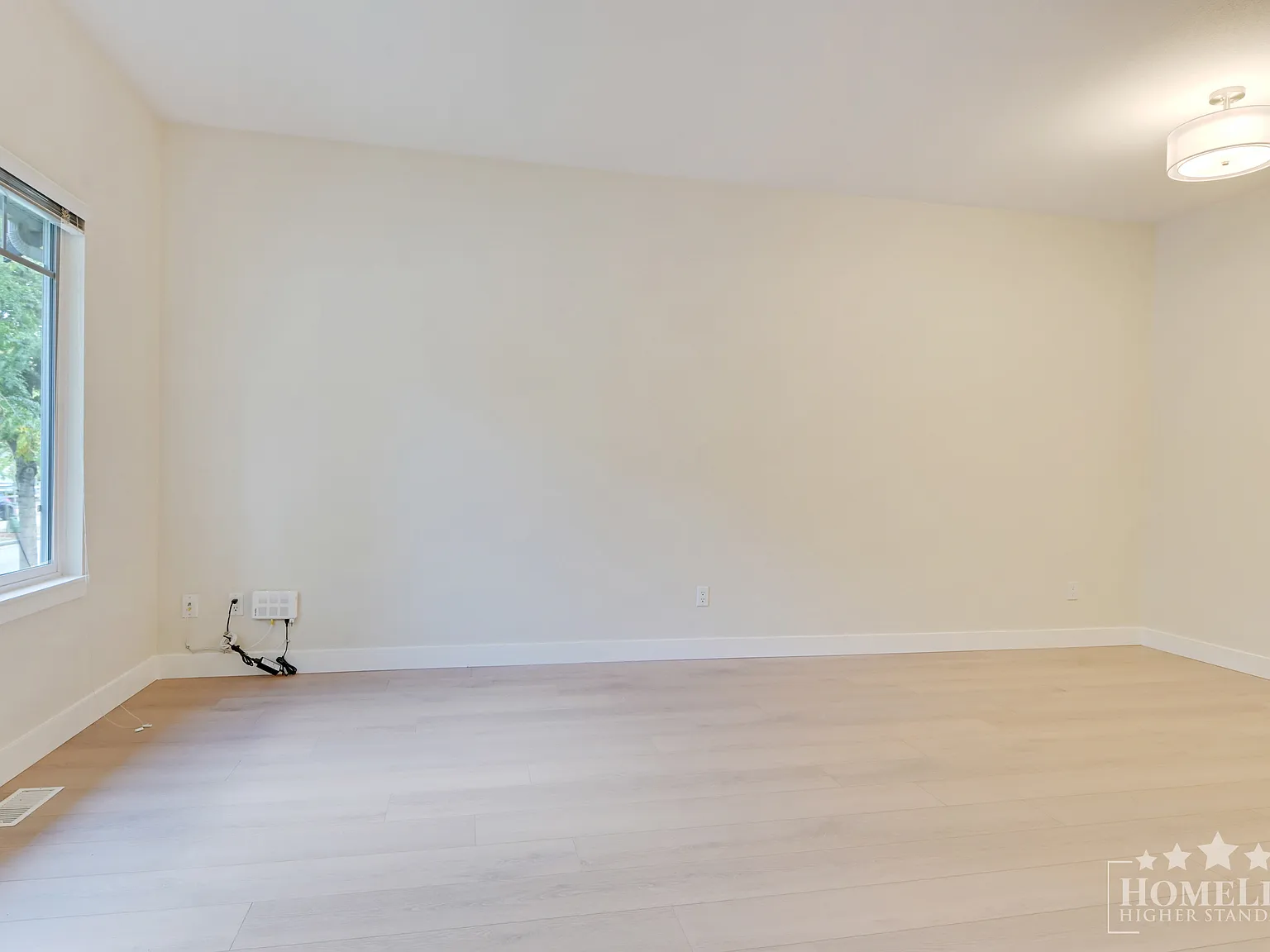 16640 60 Ave Surrey — Photo 3