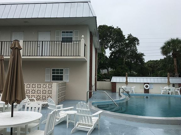 4th image of 900 Jasmine Ln #102A