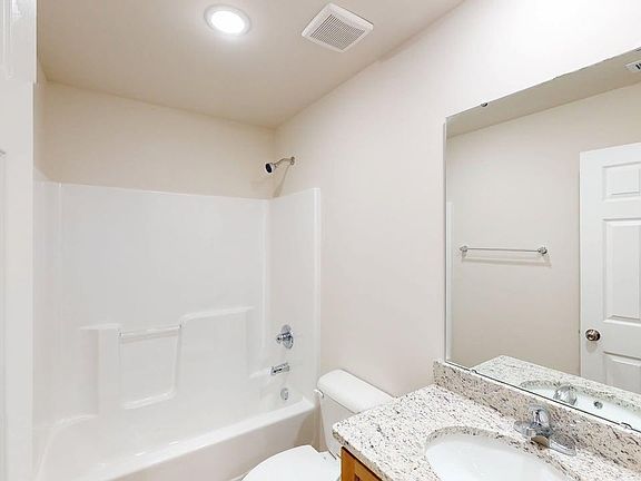 5th image of 1369 Pinkney Road