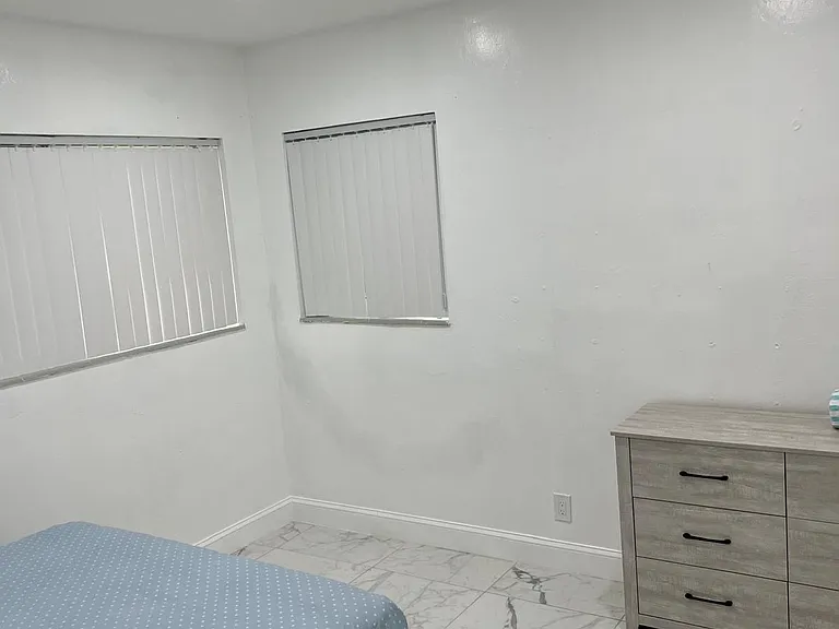 5090 SW 9th Ct — Photo 1
