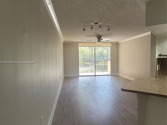 3rd image of 8343 Lake Dr APT 208