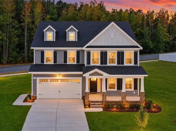 212 Kwanzan Ct, Chesapeake, VA 23322