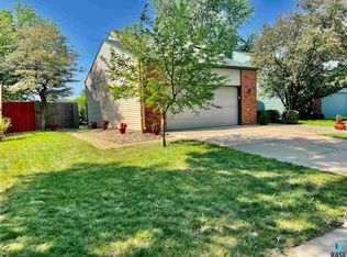 5313 W Birnhamwood Dr, Sioux Falls, SD 57106