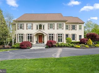 360 Trillium Ln, Wayne, PA 19087